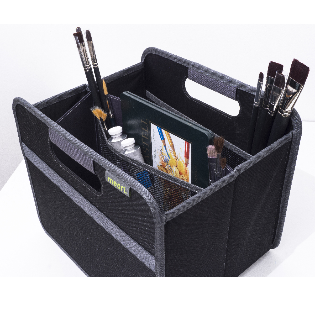 A100428-11-Accessories-meori-Magazine-Insert-S-L-LST Magazine Insert shown in small black storage cube with content