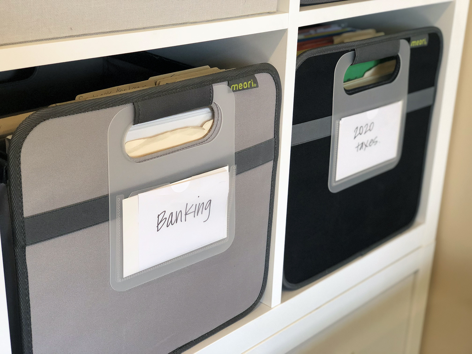 A100047-4-Accessories-meori-Label-Set-LST (not square) Label Sets shown on two of meori's Storage Cubes in shelf