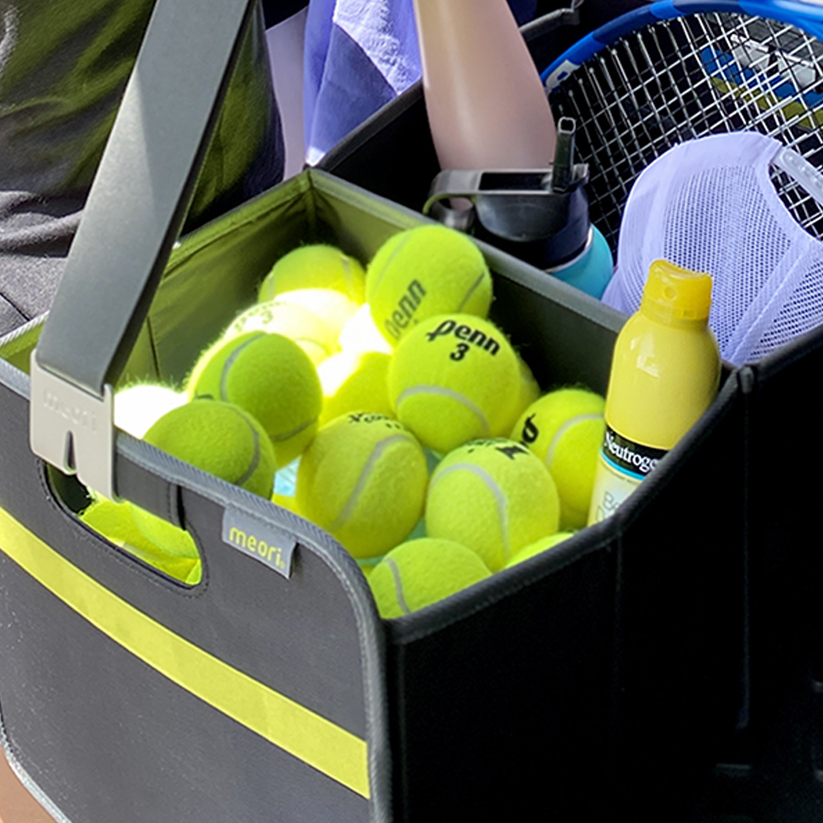 B100842-07-meori-Premium-Box-with-Shoulder-Strap-Lava-Black-LST Black Trunk Organizer filled with tennis balls , water bottle and tennis racket